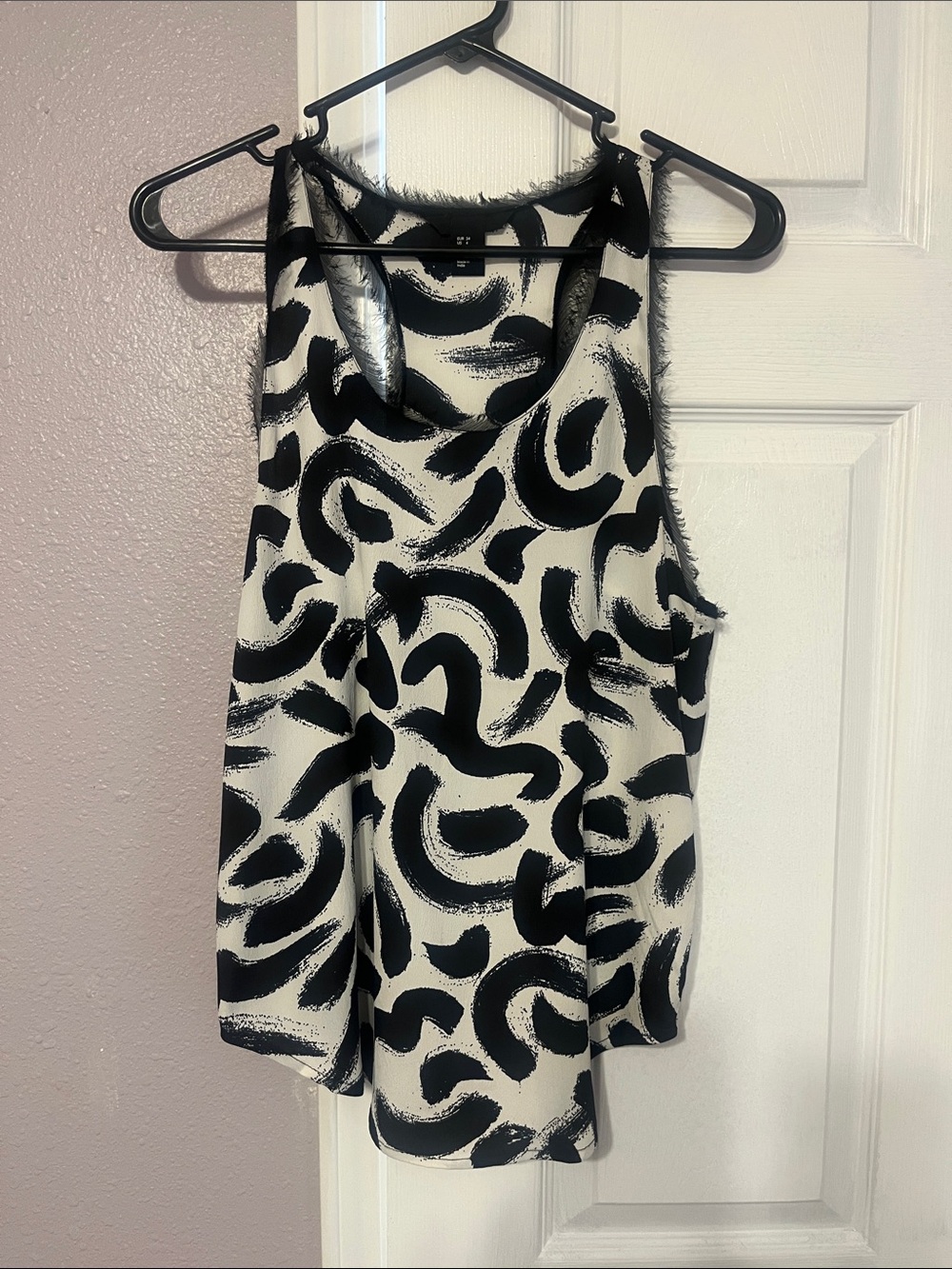 H&M Black & White Abstract Brushstroke Tank Top